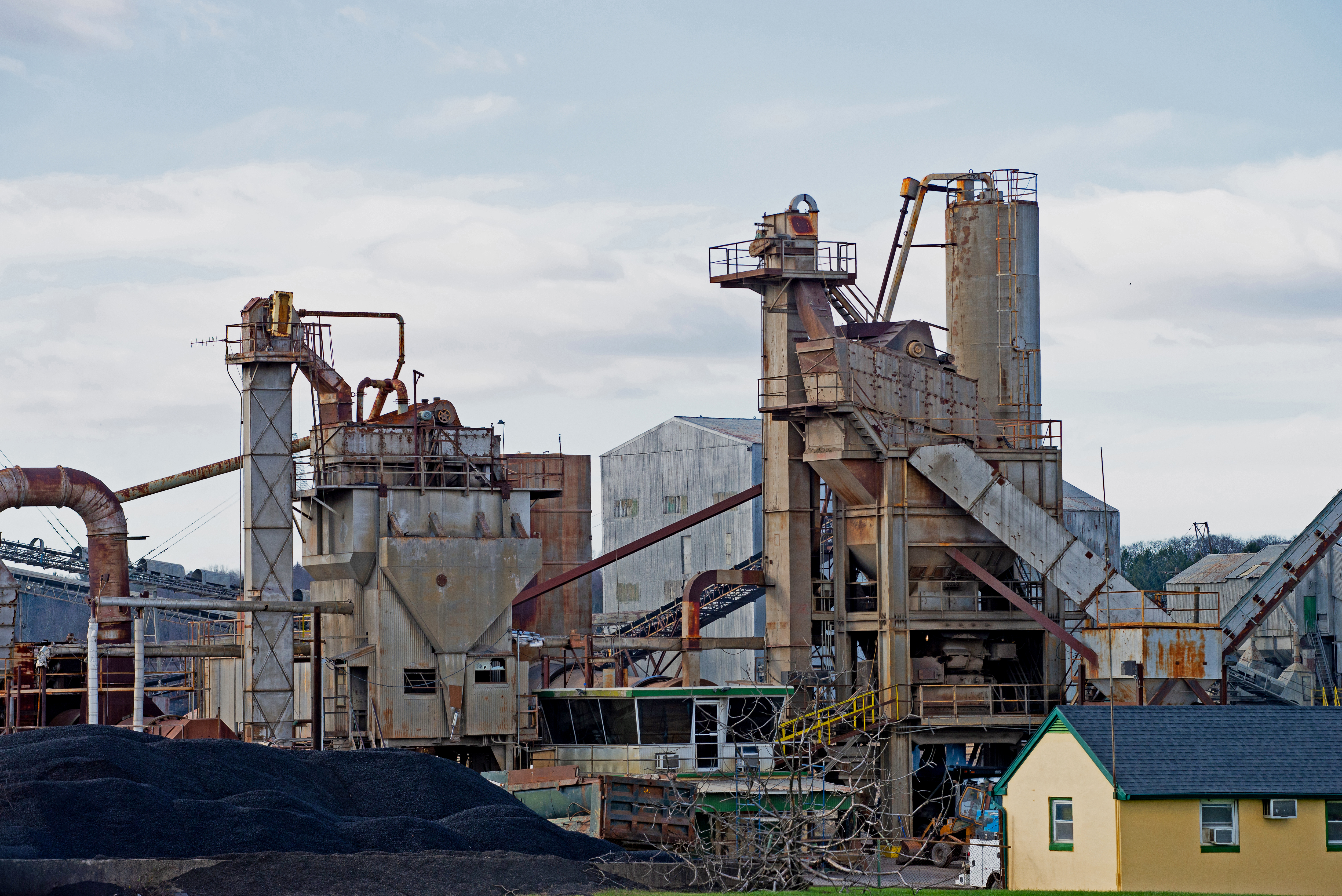 Heavy industry conveyor system